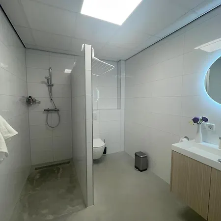 Kempenhuisje No 6 *